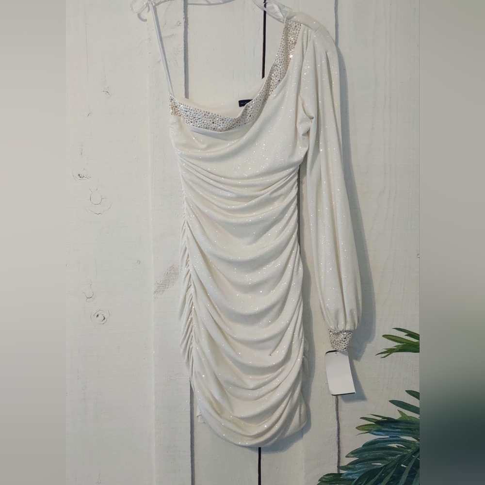 City Triangle Bodycon One Sleeve Dress